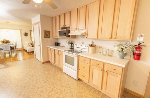 Perks House | Peaceful Retreat on Tunnel Hill State Trail - Guest Rated 10/10