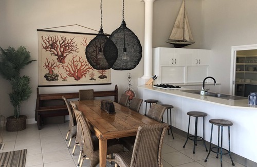 Culburra Beach House | Oceanfront Escape at Bikini Bottom Culburra - Guest Rated 9.8