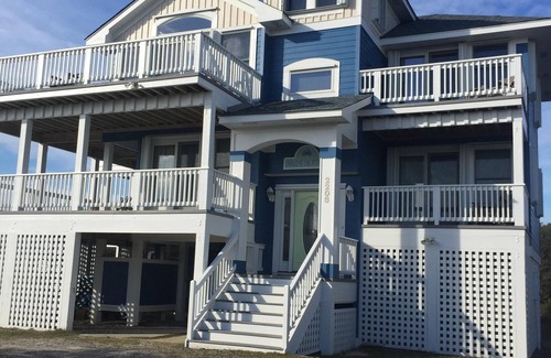 Carova Beach House | Relax and Play at Bikini Bottom with Oceanfront Amenities