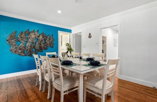 Huskisson House | Experience Jervis Bay at Bikini Bottoms: 9.8 Guest Rated
