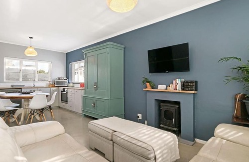 Melkbosstrand House | Relax at Bikini's and Martini's Villa - Pet Friendly Retreat