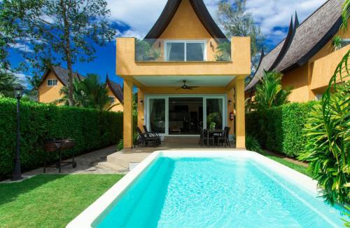 Klong Son Villa | Relax at Bikini Villas Koh Chang: Oceanfront and Pet Friendly