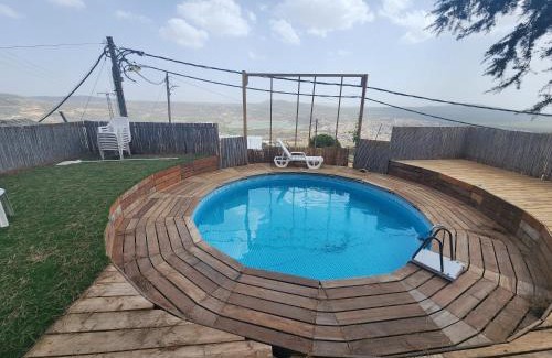 Nimrod Ski Chalet | Discover Biktot Ba Arafel: Pet-Friendly with Private Pool