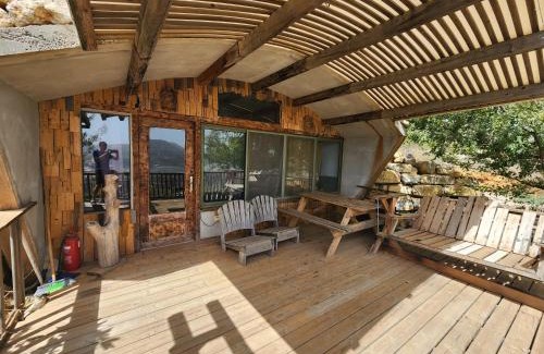Nimrod Ski Chalet | Discover Biktot Ba Arafel: Pet-Friendly with Private Pool
