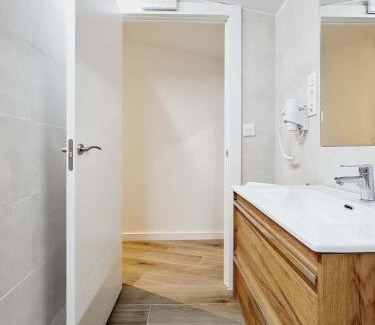 Zorrotza Apartment | Welcoming Bilbao APARTAMENTOS Zorroza - Family-Friendly Stay