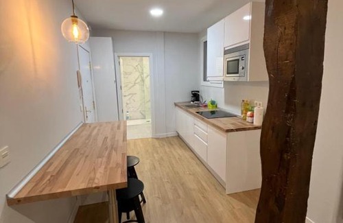 Uribarri Apartment | Central Bilbao Getaway with Family-Friendly Amenities