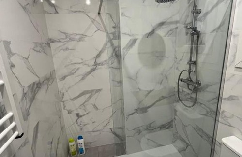 Uribarri Apartment | Central Bilbao Getaway with Family-Friendly Amenities
