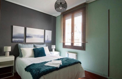 Uribarri Apartment | Central Bilbao Stay with Family-Friendly Amenities