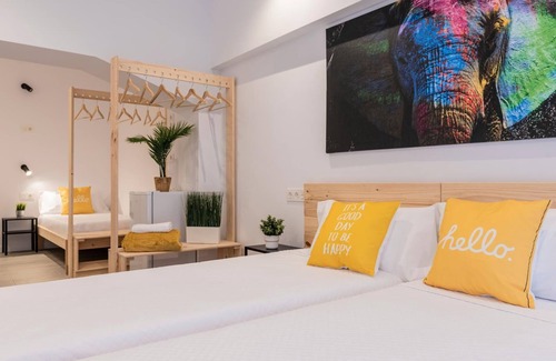 Zorrotza House | Eco-Friendly Stay at Bilbao Rooms & Kitchen Zorroza