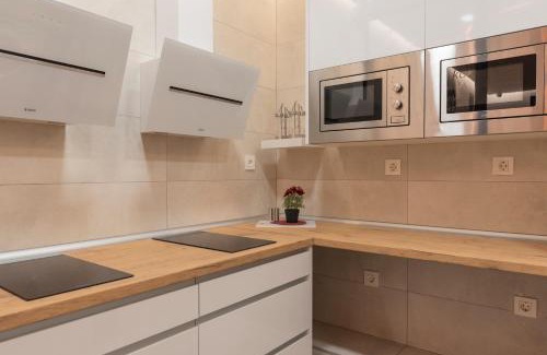 Zorrotza House | Comfortable Bilbao ROOMS & KITCHEN Zorroza with Kitchen Access