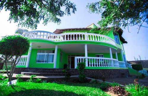 Praia do Bilene Apartment | Idyllic Bilene Beach House with Oceanfront Views