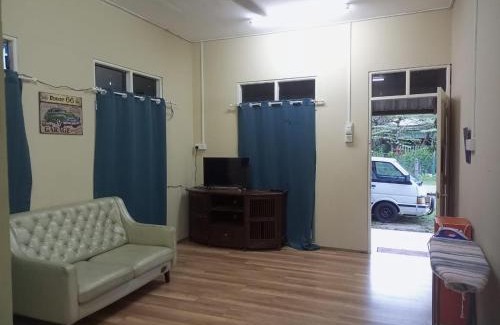 Kampung Gong Datok House | Budget-Friendly Bilik Bajet: Rated 9/10 & Child Friendly