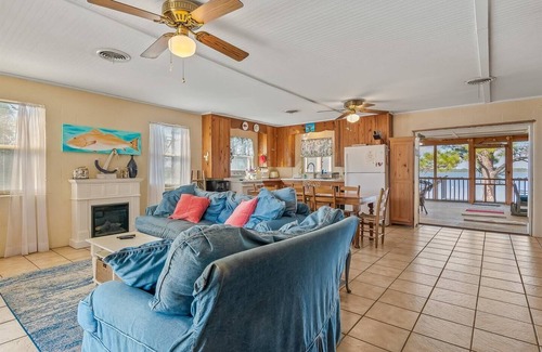 Alligator Point House | Experience Bill's Bay Breeze - Family-Friendly Retreat