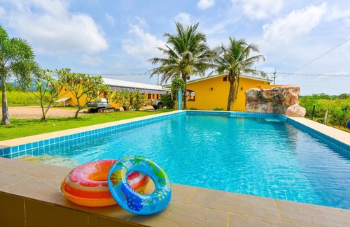 Cha-am Hotel | Relax at OYO 429 Billabong Resort Cha Am with Pool & Breakfast