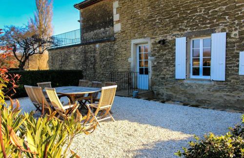 Colonzelle Apartment | Discover Billard: Pet-Friendly Retreat with Pool Access