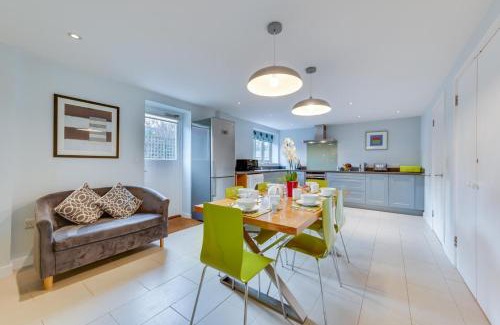 Knodishall House | Pet-Friendly Retreat at Billeaford Barn for Families