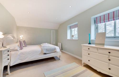 Knodishall House | Pet-Friendly Retreat at Billeaford Barn for Families