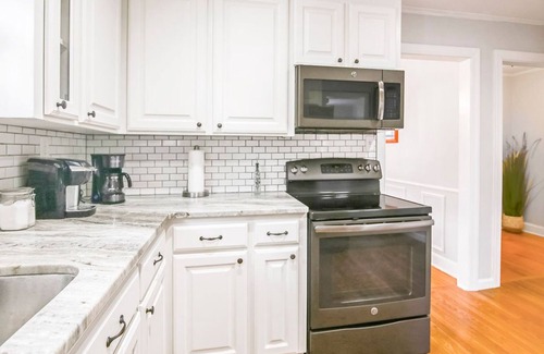 Charleston House | Billfish Bungalow: 10/10 Rated near Downtown & Beaches