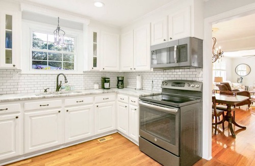 Charleston House | Billfish Bungalow: 10/10 Rated near Downtown & Beaches