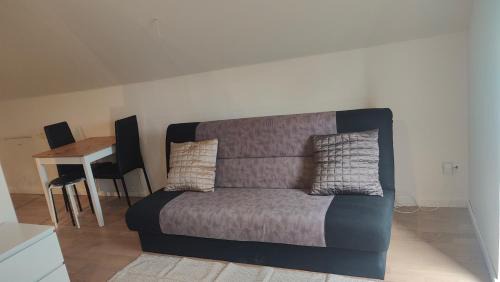 Asted House | Budget-Friendly Stay Just 5 km from the Beach