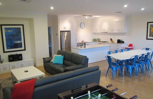 Hayborough House | Family-Friendly Billila at Hayborough with Ocean Views