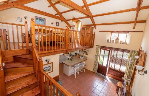 Georgeham House | Highly Rated Billy Goldsworthys Barn - Family Friendly Stay