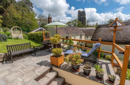 Georgeham House | Highly Rated Billy Goldsworthys Barn - Family Friendly Stay