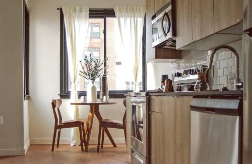 Center City Apartment | Elegant Billy Penn Studio with Scenic Views & Pet-Friendly