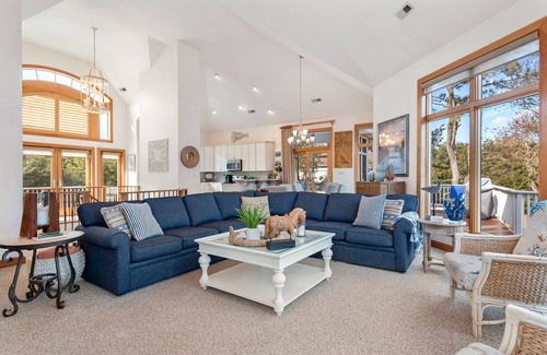 Corolla House | Billy's Banks: Oceanfront 4-Bedroom Home with Private Pool