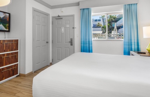 Treasure Island Resort | Discover Bilmar Beach Resort: Ocean View & Spa Retreat