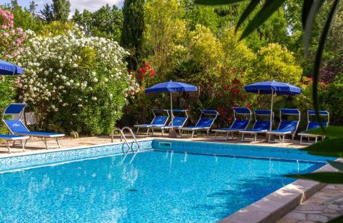 Grosseto House | Discover Bilo Camelia: Pet-Friendly Oasis with Pool