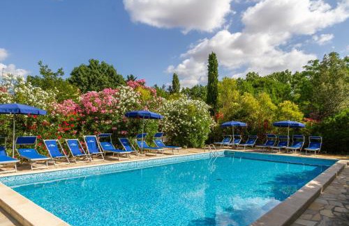 Grosseto House | Discover Bilo Camelia: Pet-Friendly Oasis with Pool