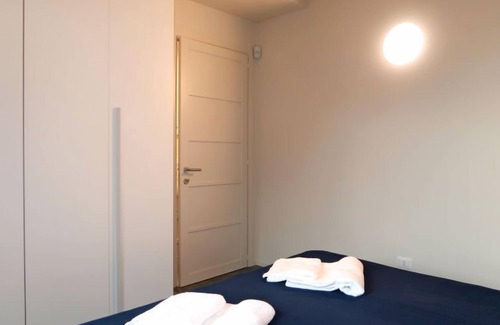 Olgiasca Apartment | Pet-Friendly Bilocale with Oceanfront Views and Spa