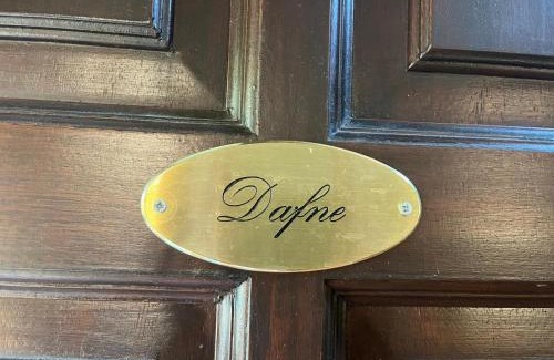 Abbadesse Apartment | Delightful Bilocale Dafne Abbadesse Guest House Awaits