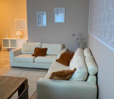 Opera Apartment | Bilocale di Prestigio a pochi passi a piedi dallo IEO 10 minuti in auto da HUMANITAS 15 minuti dal centro di Milano