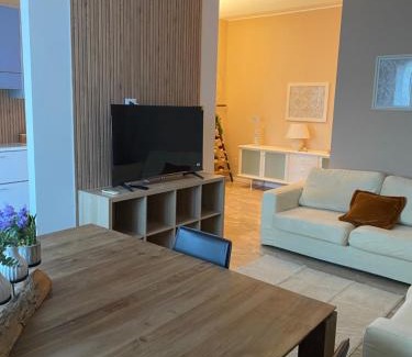 Opera Apartment | Bilocale di Prestigio a pochi passi a piedi dallo IEO 10 minuti in auto da HUMANITAS 15 minuti dal centro di Milano
