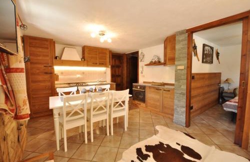 La Thuile Apartment | Cozy Bilocale Montano: Pet and Child Friendly Retreat