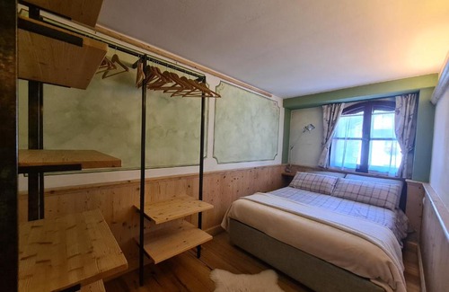Madesimo Apartment | Cozy Bilocale Ristrutturato with Pool & Pet-Friendly Stay