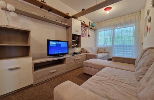 Artesina Apartment | Pet-Friendly Bilocale sulle Piste for Family Getaways