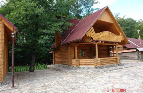 Lisarnya Resort | Bilochka: Guest Rated 9/10 with Pool and Pet-Friendly Amenities