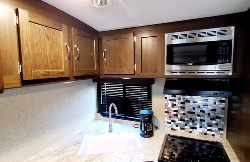 St. Martin RV Rental | Experience Biloxi Bay: Comfort & Oceanfront Amenities Await
