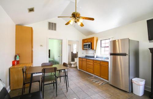 Biloxi House | Premier Biloxi Resort Cottage with Pool & Lake Access