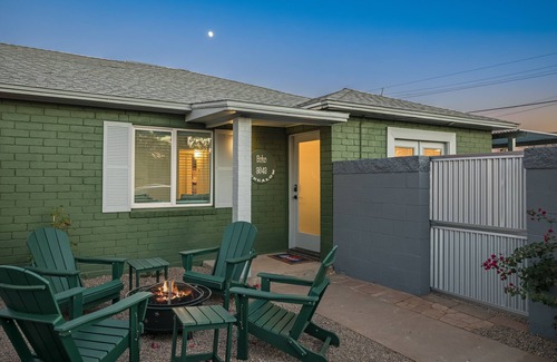Encanto House | Cozy Biltmore Boho Bungalow with Heated Pool & Pet-Friendly