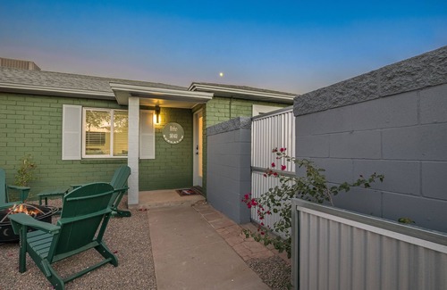 Encanto House | Cozy Biltmore Boho Bungalow with Heated Pool & Pet-Friendly