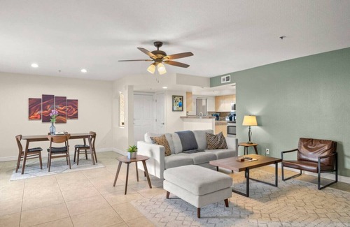 Camelback East Apartment | Pet-Friendly Phoenix Condo with Pool & Spa, Rated 10/10