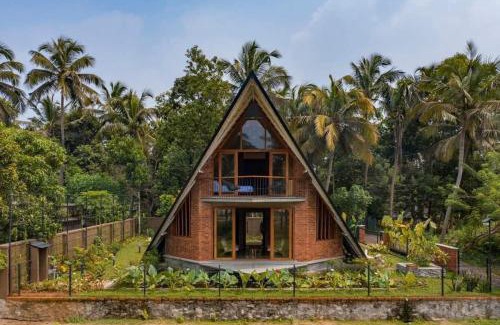 Chittilapilly House | Relax at Bimal's Casa de Papel - Beachfront Paradise Awaits