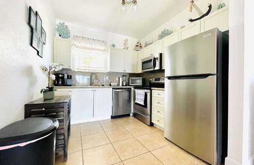 Alice Town Condo | Oceanfront Bimini Condo with Pool & Spectacular Views