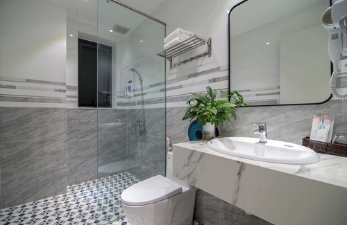 An Phu Hotel | Discover BIN BIN HOTEL 11 - Perfectly Located near Island Diamond
