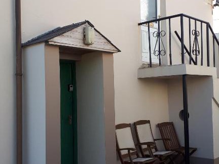 Lecemy Apartment | Discover Binary: Top-Rated Stay with Guest Score of 9/10