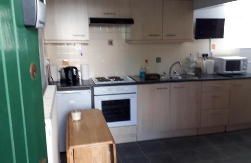 Lecemy Apartment | Discover Binary: Top-Rated Stay with Guest Score of 9/10
